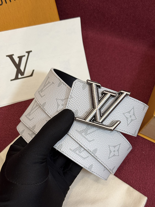 ルイヴィトンコピー LV Initiales Monogram 新モデルクラシックリバーシブルベルト