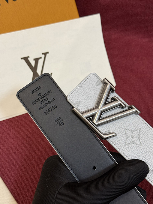 ルイヴィトンコピー LV Initiales Monogram 新モデルクラシックリバーシブルベルト