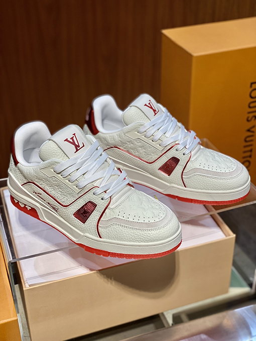 ルイヴィトン LV Trainer Mini Monogram クラシックなグレインの牛革押しスニーカー