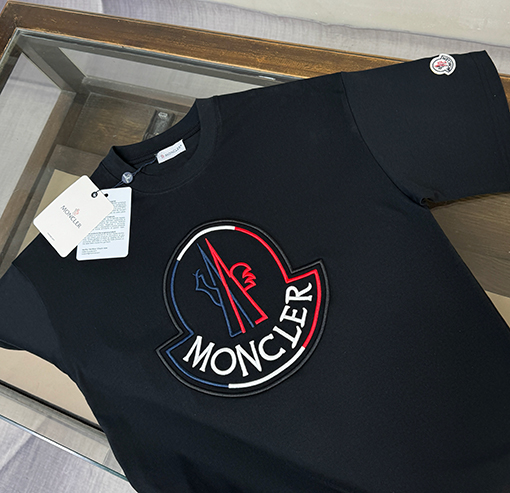 モンクレールスーパーコピー 夏の新作 クルーネック半袖Tシャツ
