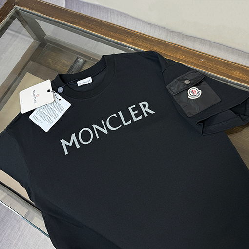 モンクレール クルーネック半袖Tシャツ