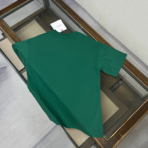 モンクレールスーパーコピー 胸に刺繍ロゴ入りクルーネックの半袖Tシャツ