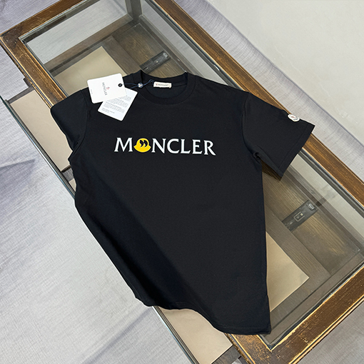 モンクレールコピー 新作のスタイリッシュなラウンドネック半袖Tシャツ