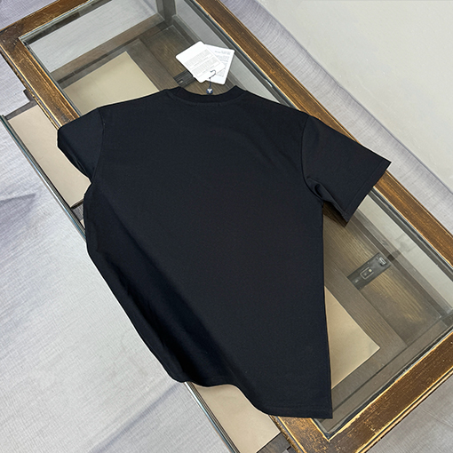 モンクレールコピー 新作のスタイリッシュなラウンドネック半袖Tシャツ