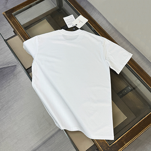 モンクレールコピー 新作のスタイリッシュなラウンドネック半袖Tシャツ