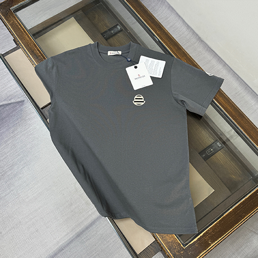 モンクレールスーパーコピー 夏のクラシッククルーネック半袖Tシャツ