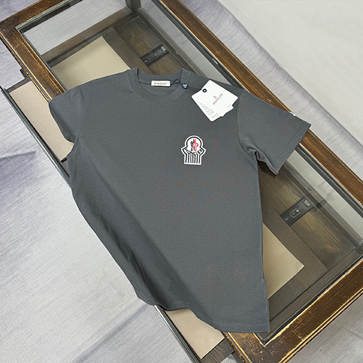 モンクレール 新モデル夏のクラシッククルーネック半袖Tシャツ