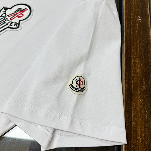 モンクレール 新モデル夏のクラシッククルーネック半袖Tシャツ