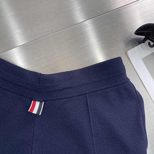 トムブラウン ポケット付き三色ストライプ柄ウェビングショーツ