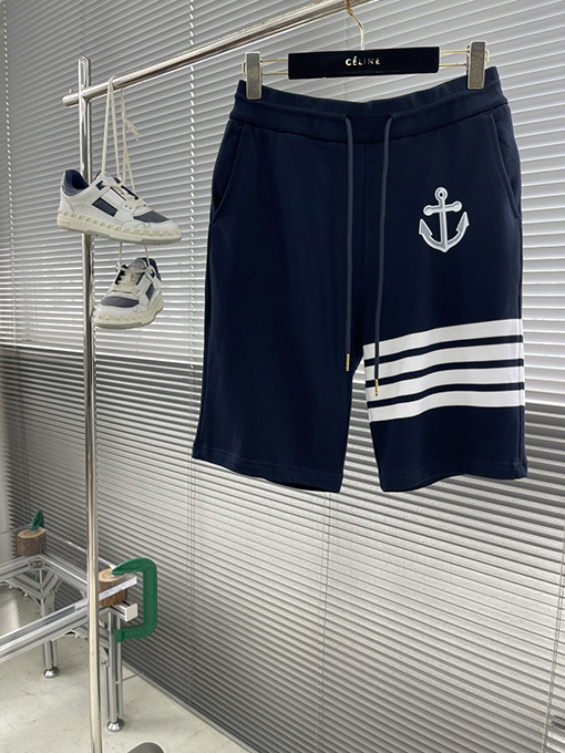 トムブラウン 最新スタイルの錨の刺繍入りショートパンツ