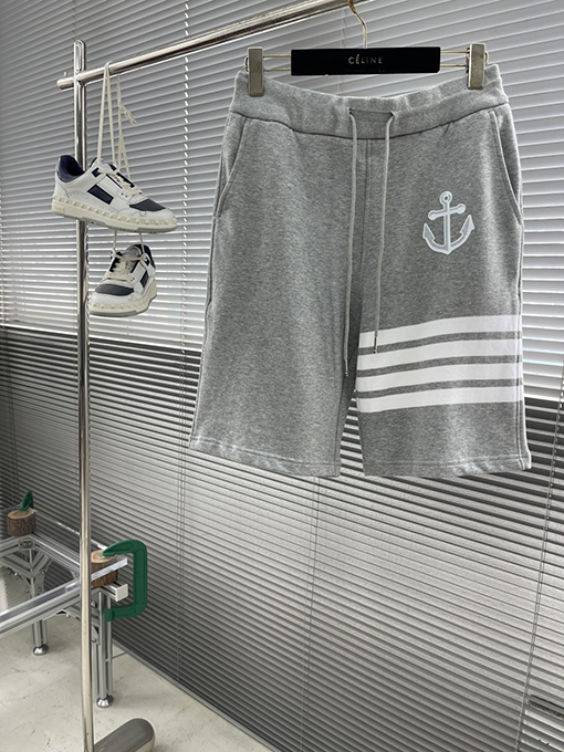 トムブラウン 最新スタイルの錨の刺繍入りショートパンツ