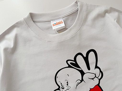 セントマイケルスーパーコピー SAINT HORROR クラシックな漫画風ゴースト柄の赤い禁酒法シンボル入り半袖Tシャツ