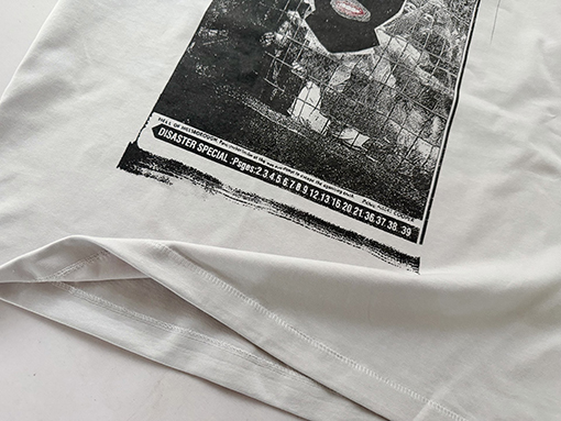 セントマイケルコピー NEVER AGAIN 新聞風マスク姿のポートレートコラージュプリント半袖Tシャツ
