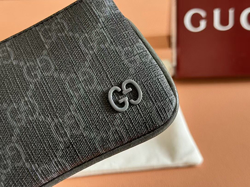 グッチスーパーコピー GG Supreme 最新の小型レザーウォレットシリーズ