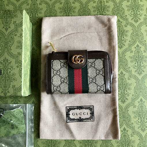 グッチコピー Ophidia GG Supreme ダイヤモンドキルティングフルジッパーウォレット
