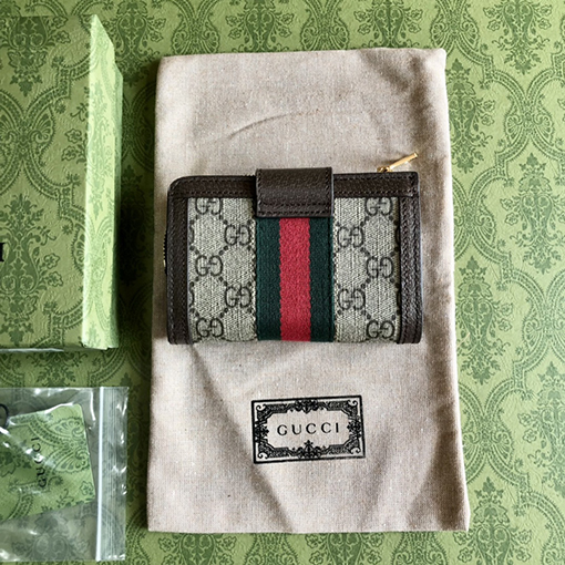 グッチコピー Ophidia GG Supreme ダイヤモンドキルティングフルジッパーウォレット
