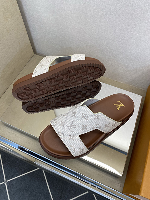 ルイヴィトン 高級メンズスリッパ