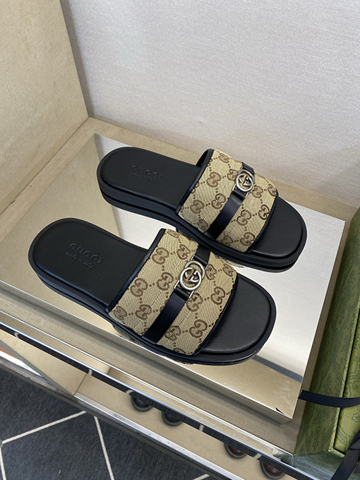 グッチコピー 夏限定のクラシックでスタイリッシュなスリッパ