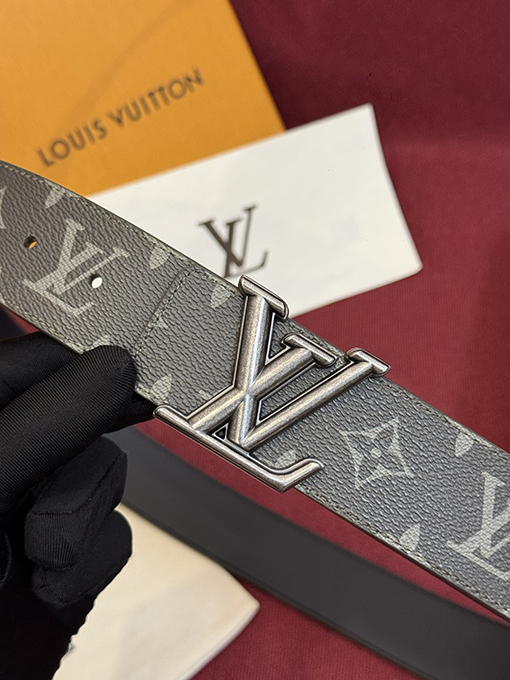 ルイヴィトンスーパーコピー LV Initiales Monogram リバーシブルベルト