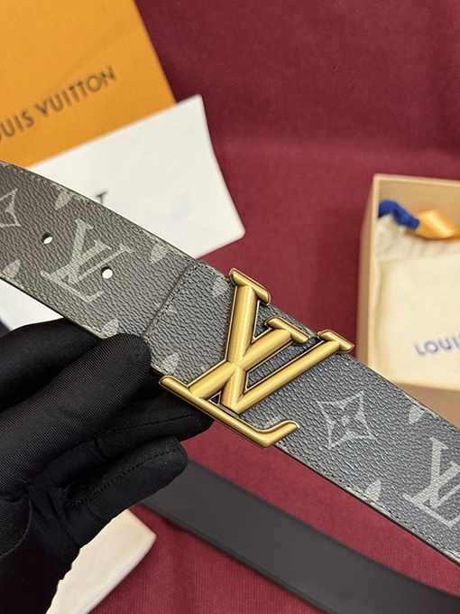 ルイヴィトンスーパーコピー LV Initiales Monogram リバーシブルベルト
