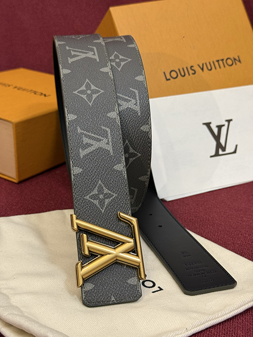 ルイヴィトンスーパーコピー LV Initiales Monogram リバーシブルベルト
