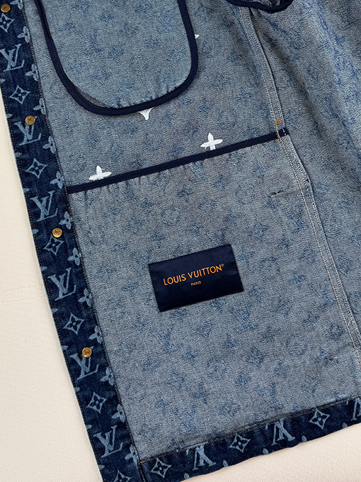 ルイヴィトン クラシックな花柄刺繍入りデニムジャケット