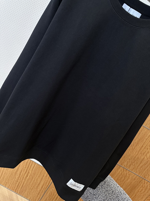 サンローランコピー SAINT LAURENT 裾にタグ付きクルーネックのスウェットシャツ