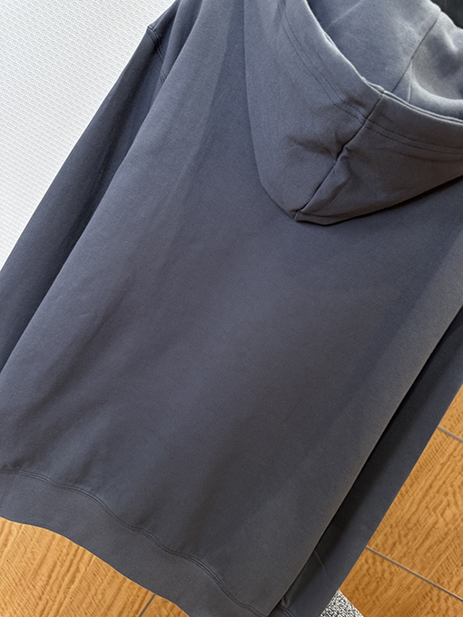 サンローランコピー SAINT LAURENT レトロなバッジプリントパーカー