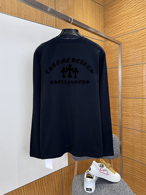 クロムハーツ 前面と背面にフロッキーのクロス柄があしらわれた長袖シャツ