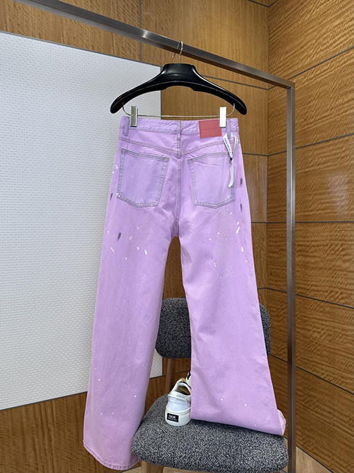 アクネストゥディオズ ピンクのスプラッターグラフィティ柄ワイドレッグジーンズ