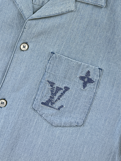 ルイヴィトンコピー 刺繍ロゴ入りシャンブレー半袖シャツ