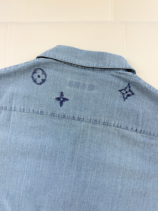 ルイヴィトンコピー 刺繍ロゴ入りシャンブレー半袖シャツ