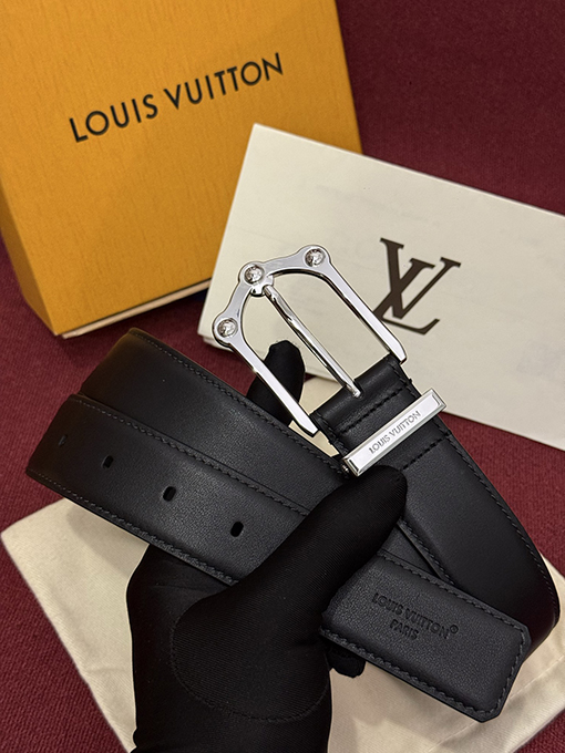 ルイヴィトン LV The Frog Reversible Belt in Crocodile ファッションベルト