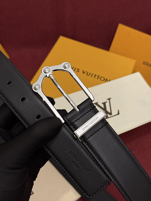 ルイヴィトン LV The Frog Reversible Belt in Crocodile ファッションベルト