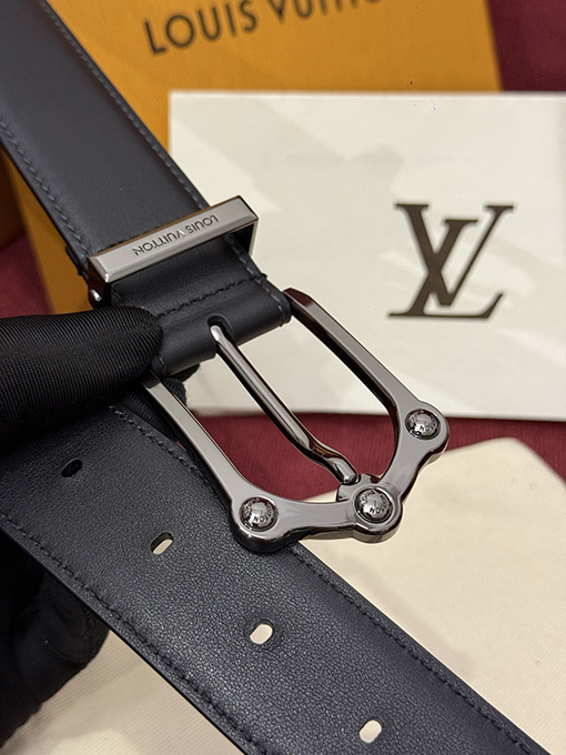 ルイヴィトン LV The Frog Reversible Belt in Crocodile ファッションベルト