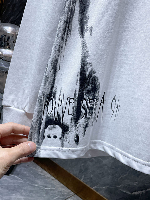 クロムハーツスーパーコピー ホースシュー刺繍とクロスの重なりがスプレーペイントされた長袖シャツ