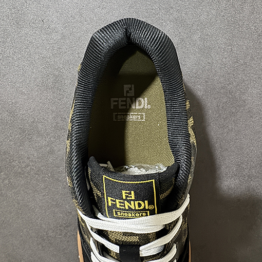 フェンディスニーカースーパーコピー FENDI Match レザー型押しレースアップローカットファッションスニーカー