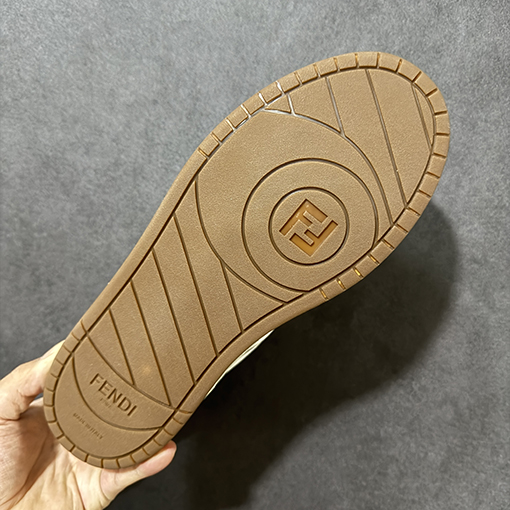 フェンディスニーカーコピー FENDI Match  ファッションレザー型押しレースアップローカットファッションスニーカー