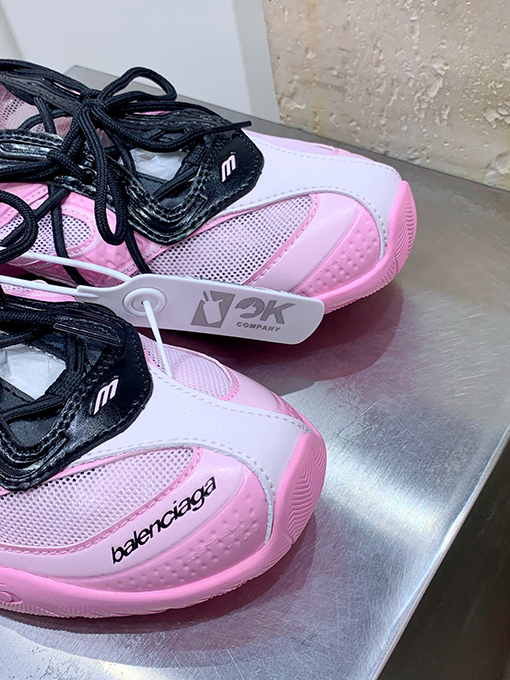 バレンシアガ スーパーコピー Radar Low Top Sneakers ラダーシリーズのローカットレトロ薄底トレーニングカジュアルランニングシューズ