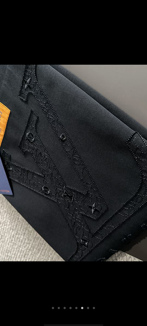 ルイヴィトン アーチ橋の透かし彫り刺繍入り半袖Tシャツ