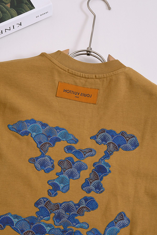 ルイヴィトンスーパーコピー アップリケ刺繍りクルーネック半袖Tシャツ