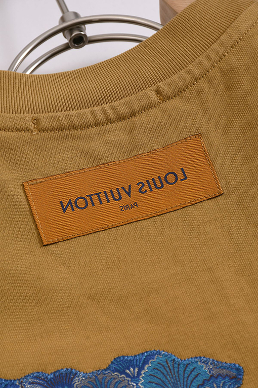 ルイヴィトンスーパーコピー アップリケ刺繍りクルーネック半袖Tシャツ