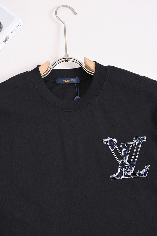 ルイヴィトン スーパーコピー刺繍入りデニムパッチ付きウォッシュ半袖Tシャツ