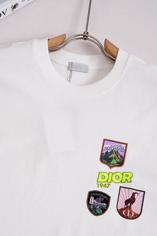 ディオール半袖Tシャツコピー DIOR クラシックロゴ刺繍バッジステッカー付き半袖Tシャツ