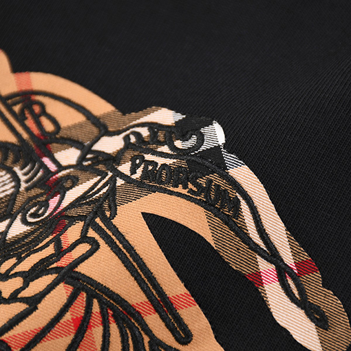バーバリーコピー クラシックな戦馬のアップリケ刺繍入りウォッシュ半袖Tシャツ