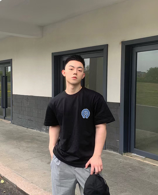 クロムハーツコピー デニムパッチウォッシュのクロスと蹄鉄の花柄半袖Tシャツ