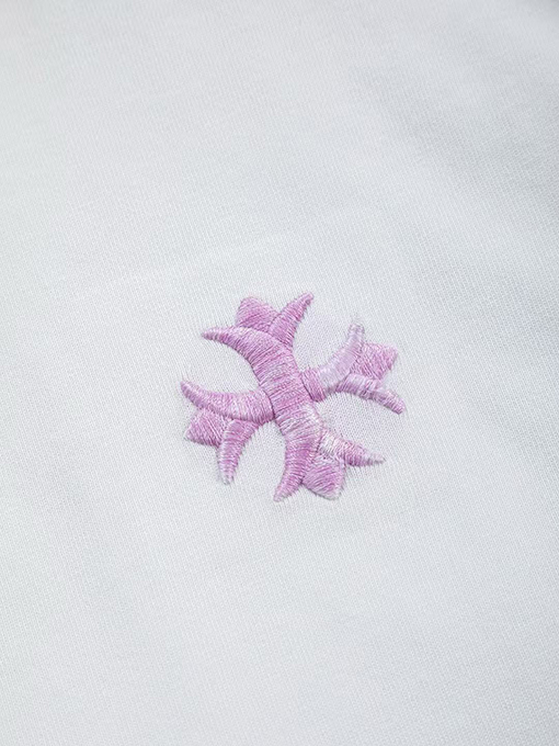 クロムハーツスーパーコピー クラシックなクロスバッジの縁タッセル付き半袖Tシャツ