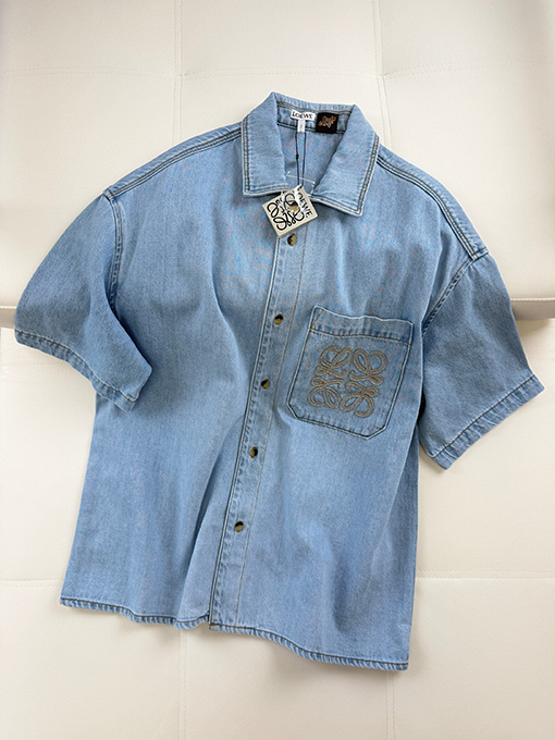 ロエベ偽物 刺繍入りポケット付きデニム半袖シャツ