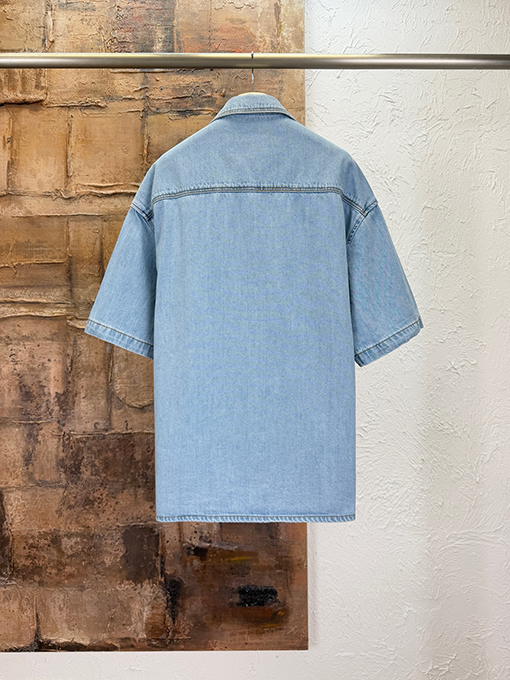 ロエベ偽物 刺繍入りポケット付きデニム半袖シャツ