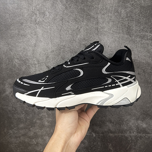 ルイヴィトンスーパーコピー Tatic Runner カジュアルランニングシューズシリーズ